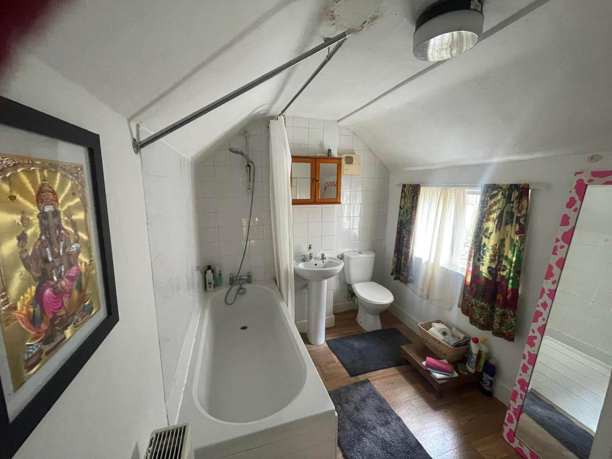 Homestay In The Heart Of Avalon Glastonbury Zewnętrze zdjęcie